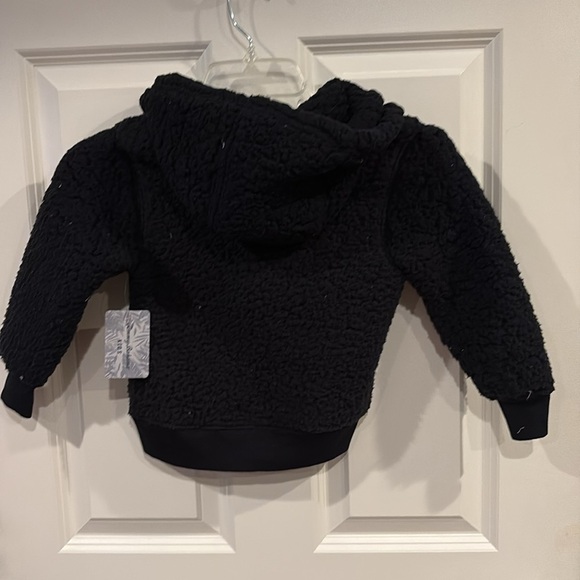 Size 4 kids Tommy Bahama Black Cozy Hoodie Sweatshirt - Picture 3 of 5